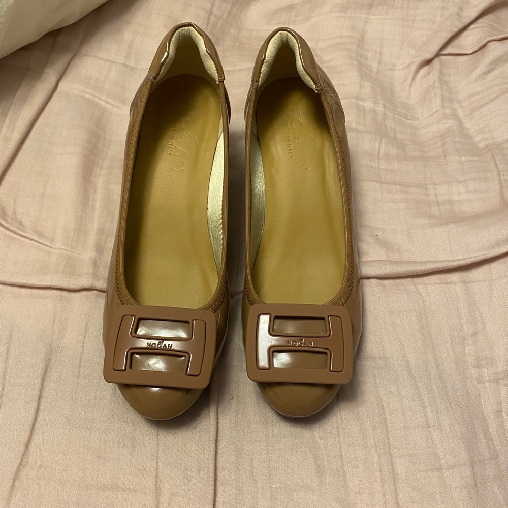 Hogan pumps